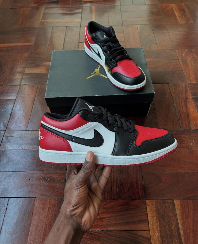 Nike Jordan 1 Low Chicago - UK10 - Image 3