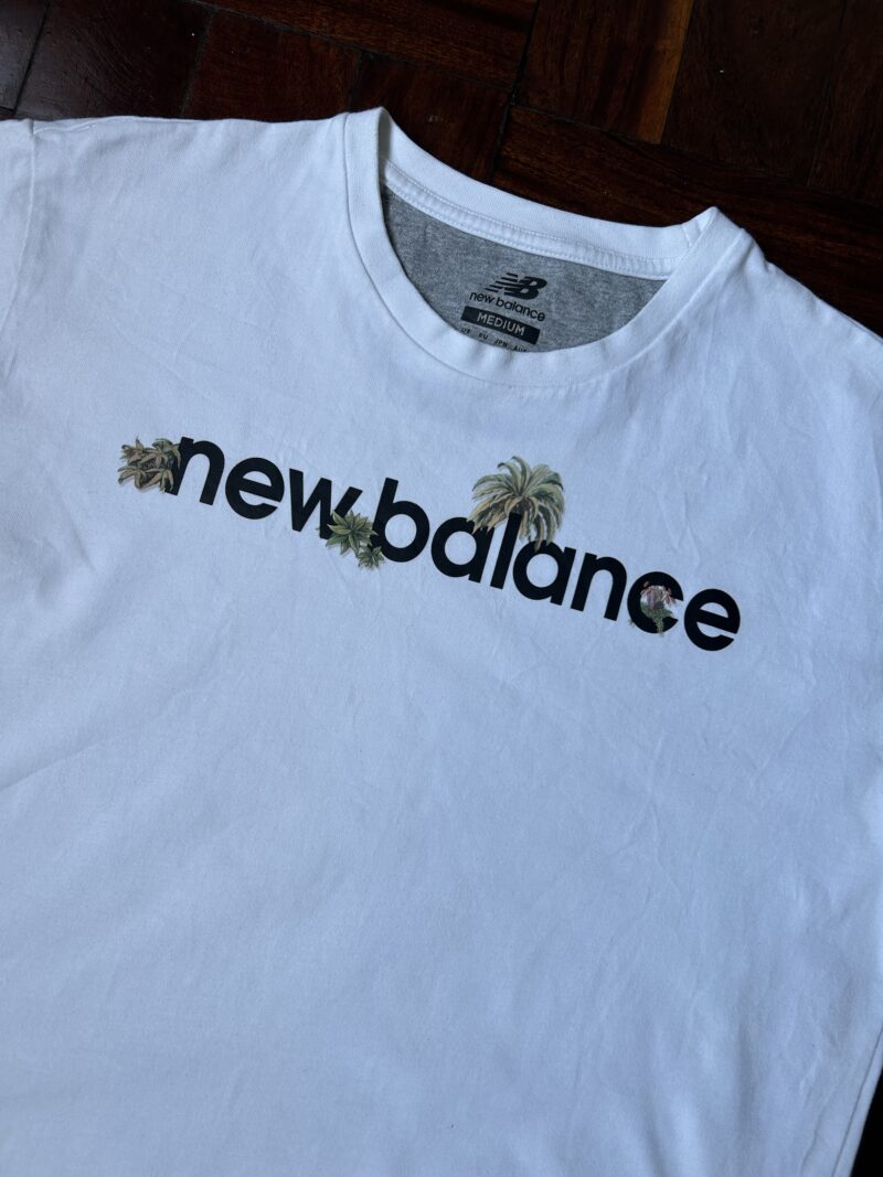 Vintage New Balance T-Shirt (L) - Image 2