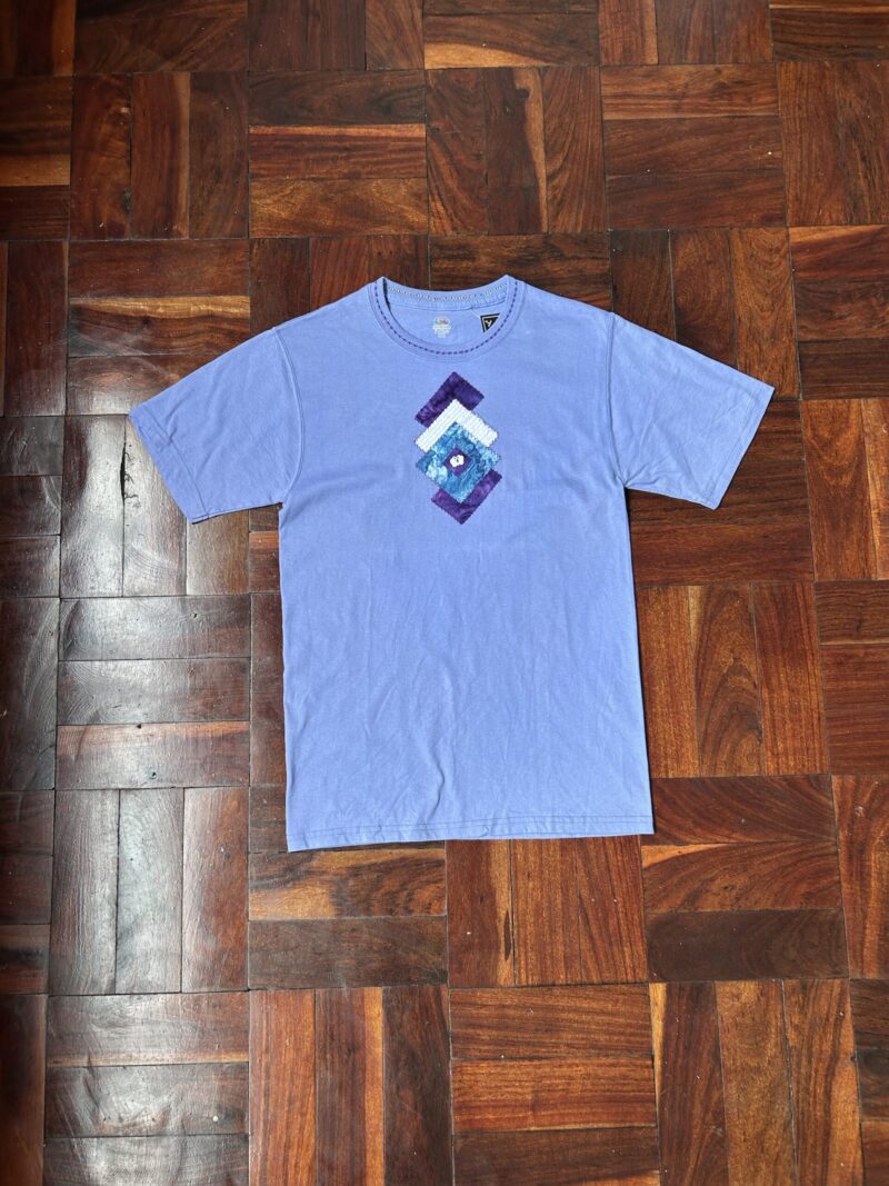 Vintage Embroidery T-Shirt (M)