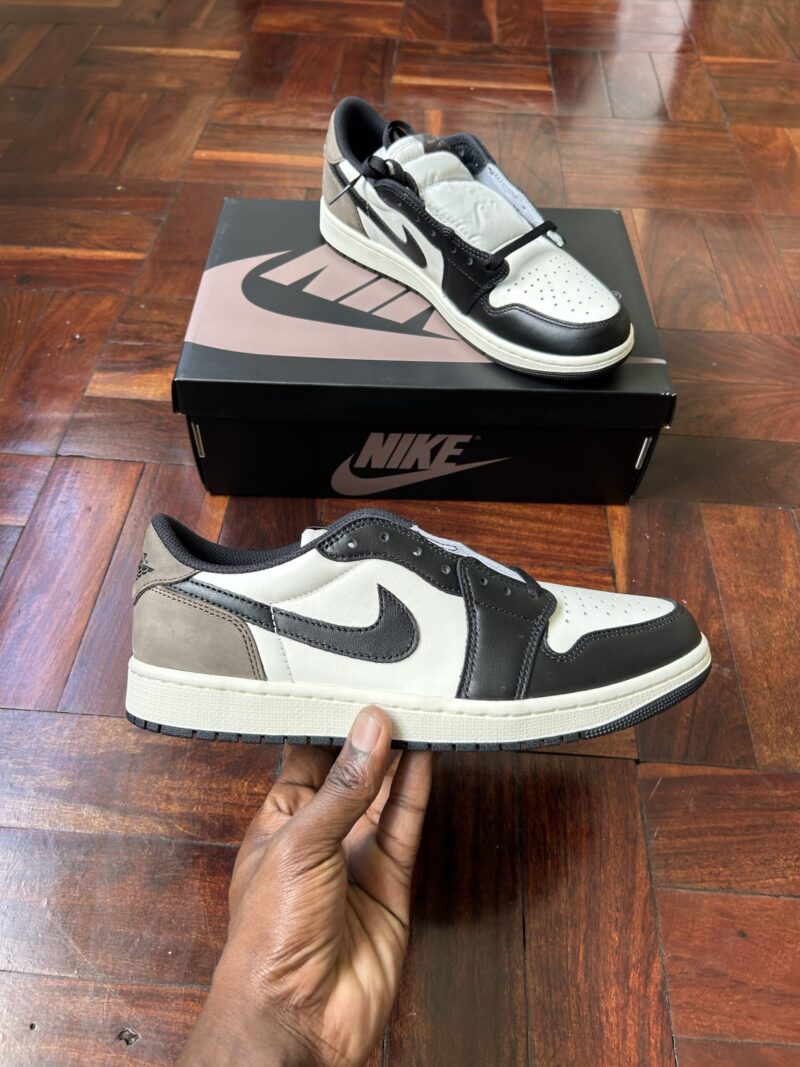 Nike air Jordan 1 Low Mocha - UK9 -UK10 - Image 4