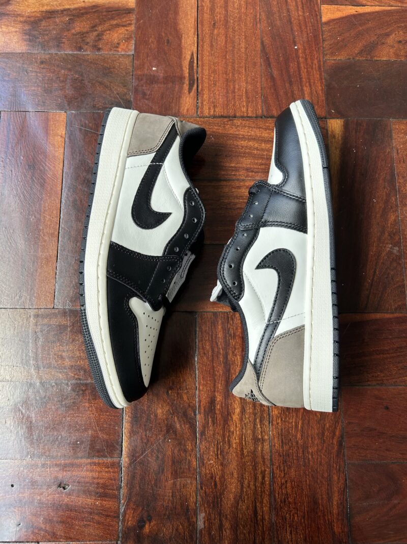 Nike air Jordan 1 Low Mocha - UK9 -UK10 - Image 2