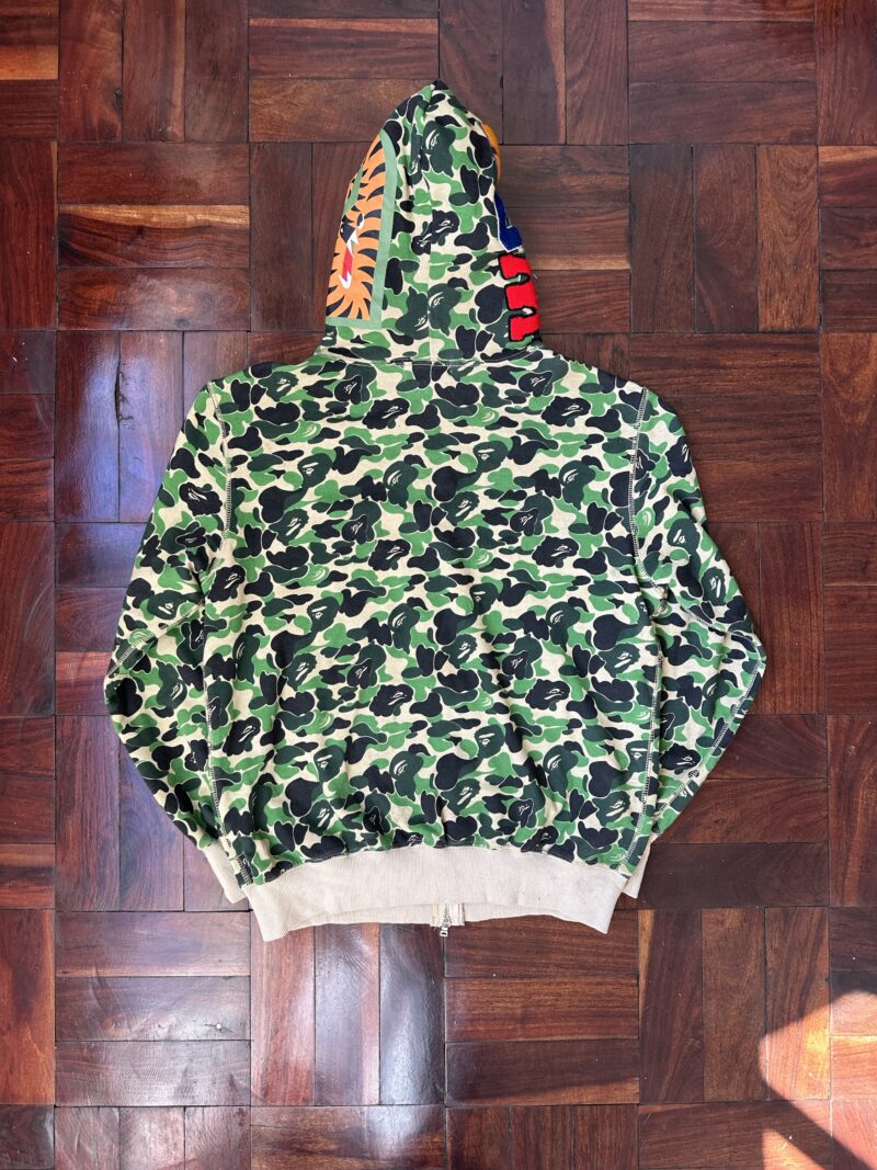 Vintage Bape Camo Shark Hoodie (M) - Image 3