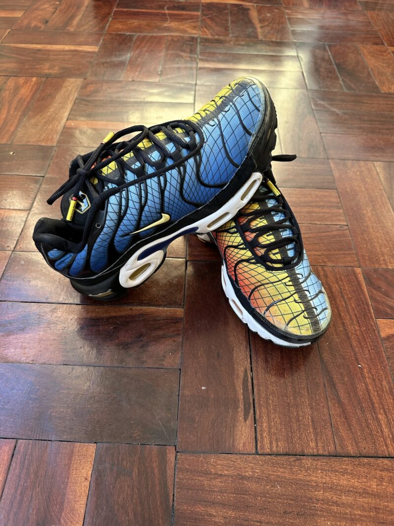 Vintage Nike Air Max TN (UK9)