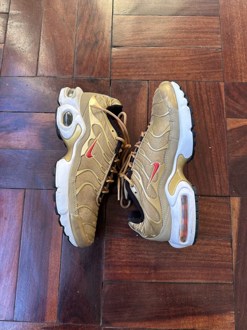 Pre owned Nike Air Max TN - UK6 - Image 2