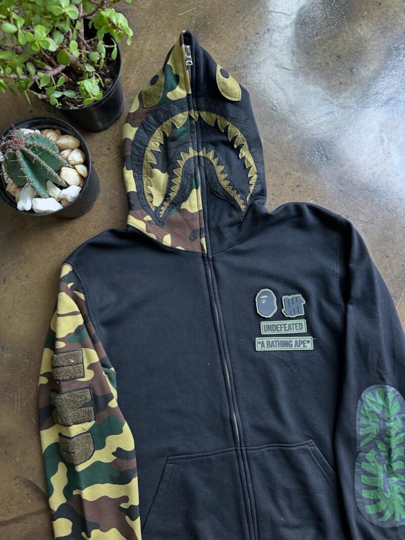 Pre owned A Bathing Ape Shark Hoodie - Image 3