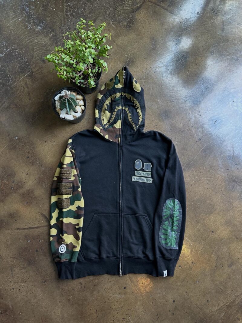 Pre owned A Bathing Ape Shark Hoodie - Image 4