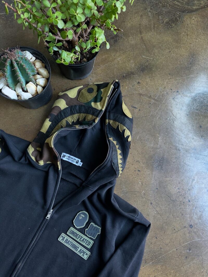 Pre owned A Bathing Ape Shark Hoodie - Image 2
