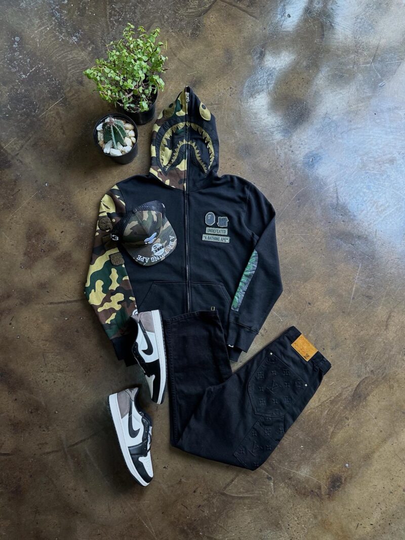 Pre owned A Bathing Ape Shark Hoodie - Image 5