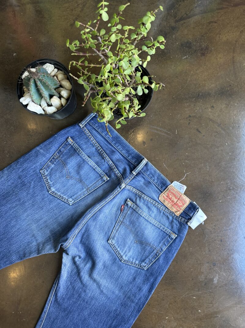 Vintage 501 Levi’s Jeans  - L - Image 3