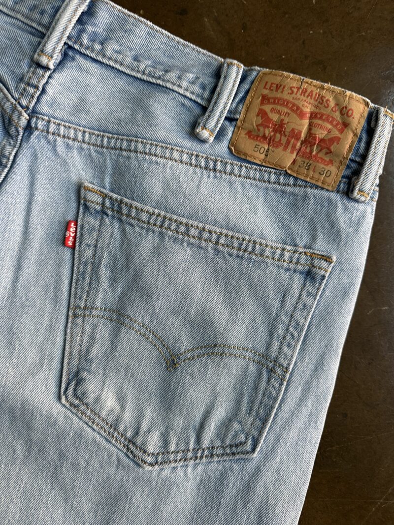 Vintage Levi’s Jeans - 38 - Image 3