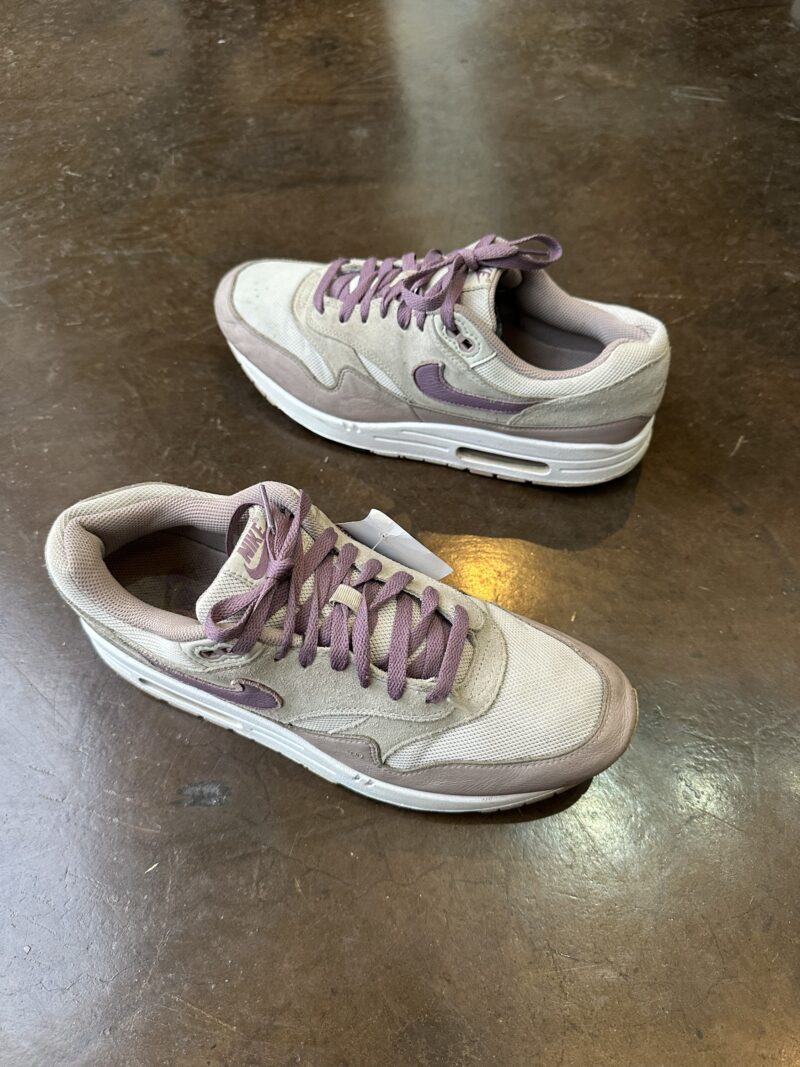 Vintage NIke Air Max 1 - UK10 - Image 2