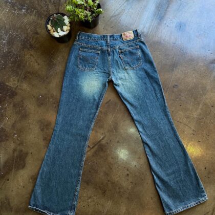 Vintage bootleg Levi’s Jeans
