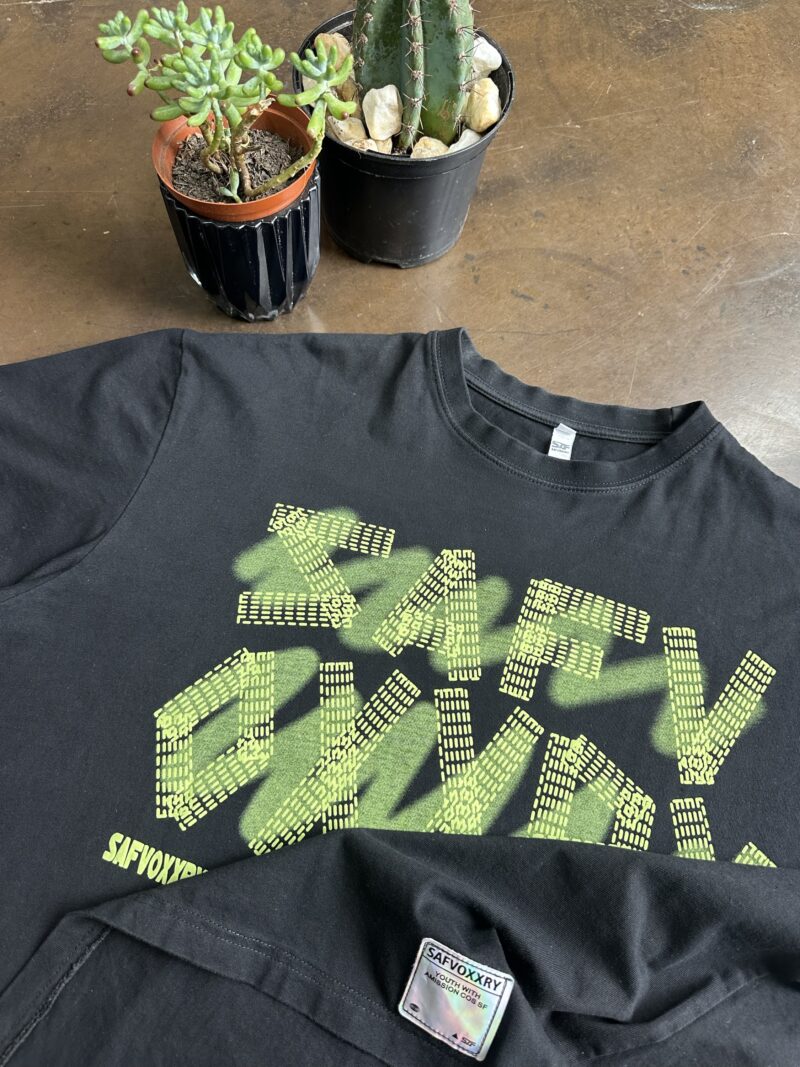 Pre owned  Box Cut Graphic Tee - L - Image 2