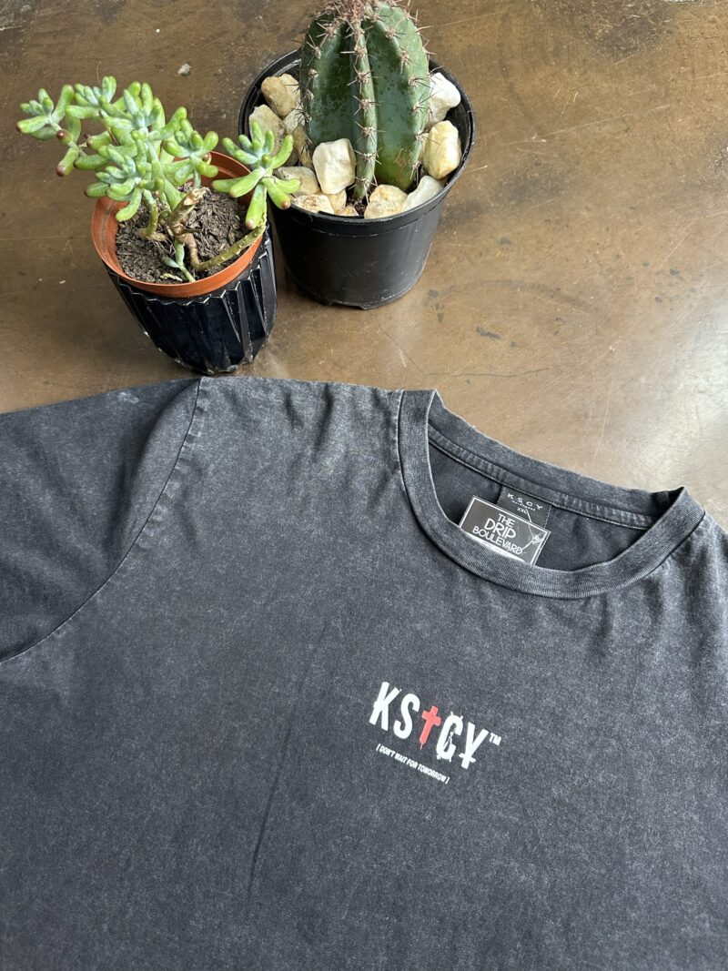 Pre owned Graphic Tee - XL - Image 3